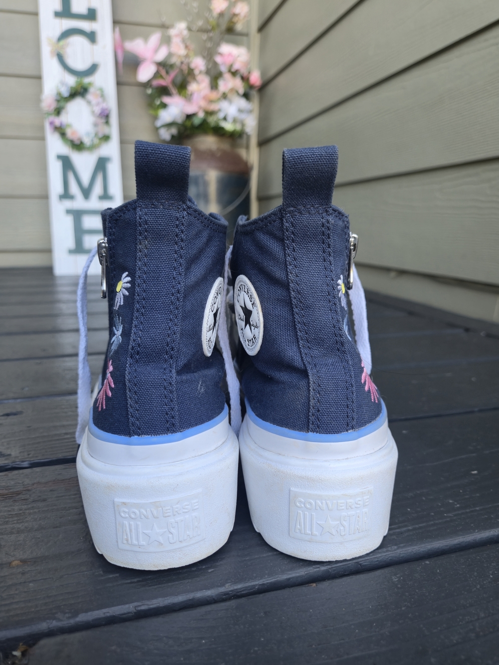Chuck Taylor All Star Lugged Lift Platform Big Kid - Picture 10 of 13
